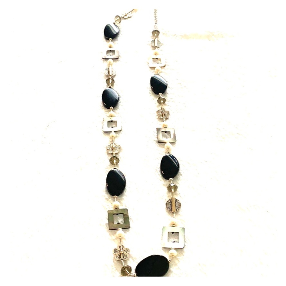 Black and pearl geometric necklace